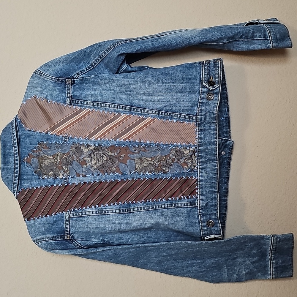 UPCYCLED DENIM JACKET - Picture 2 of 13